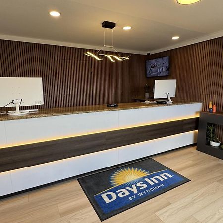 Days Inn By Wyndham Ridgecrest Near China Lake Naval Station Buitenkant foto