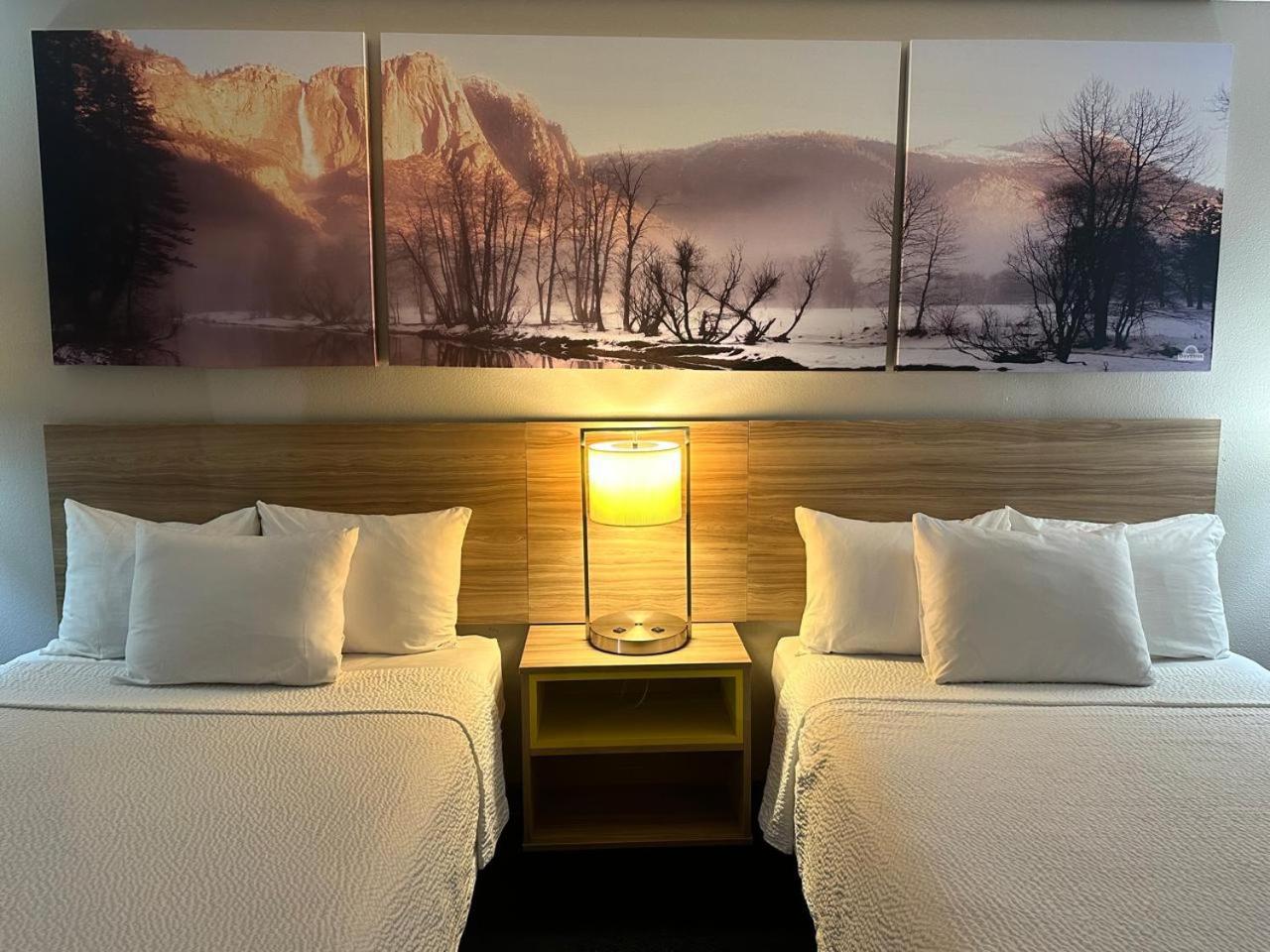 Days Inn By Wyndham Ridgecrest Near China Lake Naval Station Buitenkant foto