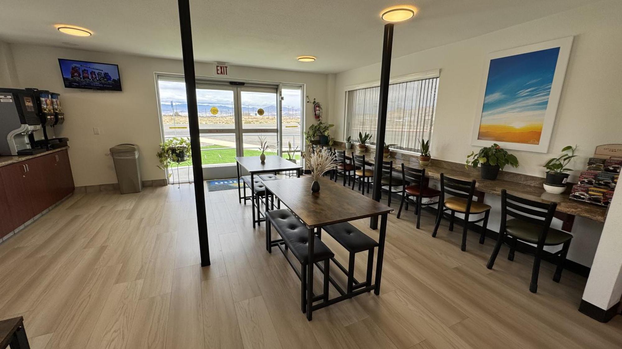 Days Inn By Wyndham Ridgecrest Near China Lake Naval Station Buitenkant foto